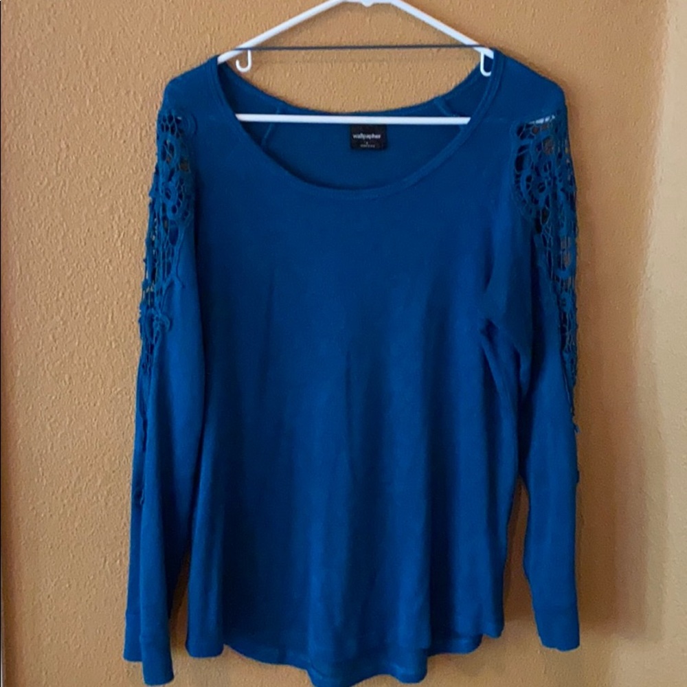 Sweater with sleeve detailing